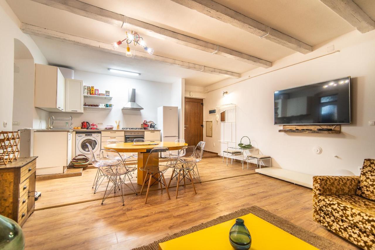 Augusta Apartment Пула Екстериор снимка